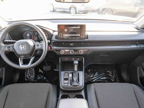 Used 2025 Honda CR-V LX image 12