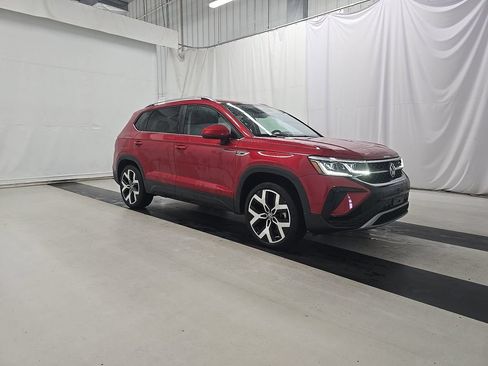 Used 2023 Volkswagen Taos SEL AWD/4WD image 4
