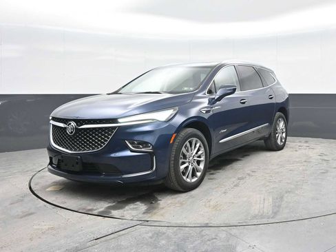 Used 2023 Buick Enclave Avenir w/ Avenir Technology Package FWD image 5