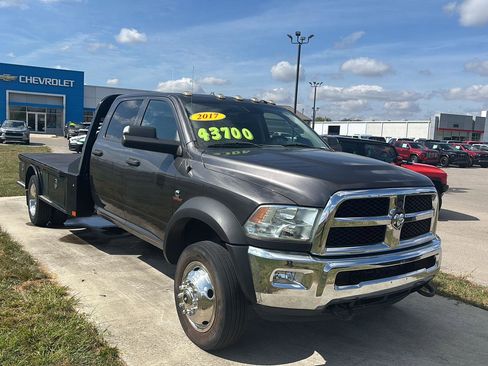 Used 2017 RAM 5500 Tradesman w/ Max Tow Package image 3