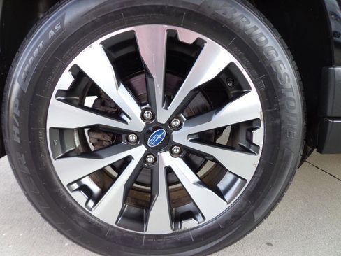 Used 2015 Subaru Outback 2.5i Limited image 9