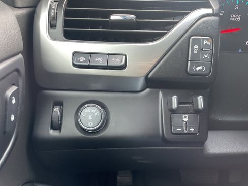 Used 2018 Chevrolet Tahoe Premier image 21