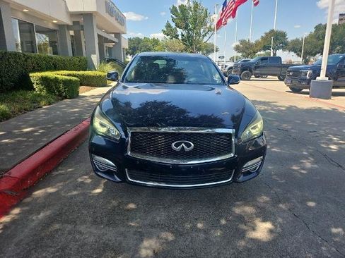 Used 2017 INFINITI Q70 L 3.7 RWD image 2