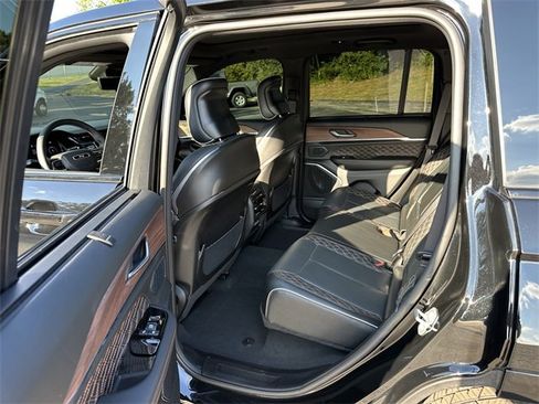 Used 2025 Jeep Grand Cherokee Summit w/ Adv Protech Group IV image 12