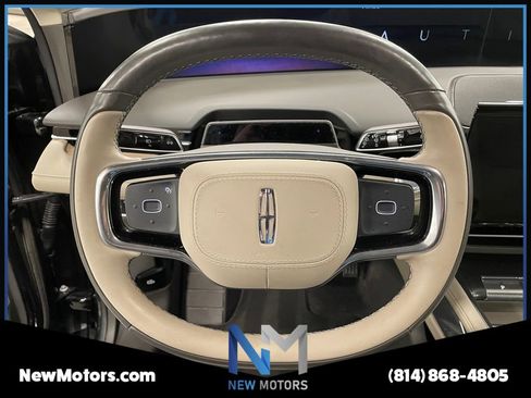 Used 2024 Lincoln Nautilus Reserve AWD/4WD image 12