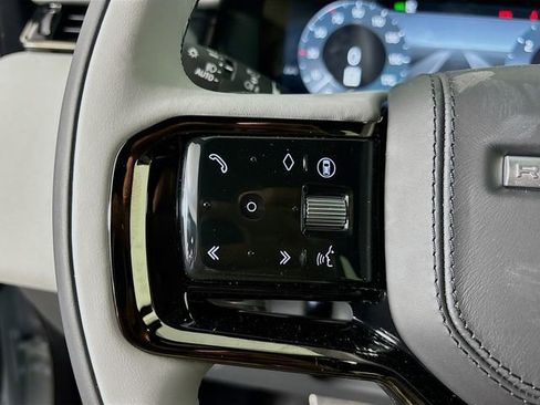 New 2026 Land Rover Range Rover Velar Dynamic SE image 10