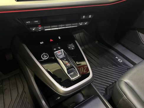 Used 2023 Audi Q4 e-tron Prestige image 19