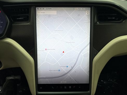 Used 2018 Tesla Model X 100D AWD/4WD image 32