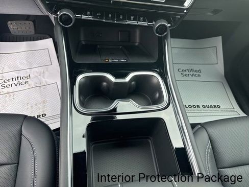New 2026 Chevrolet Traverse LT w/ Midnight/Sport Edition AWD/4WD image 19