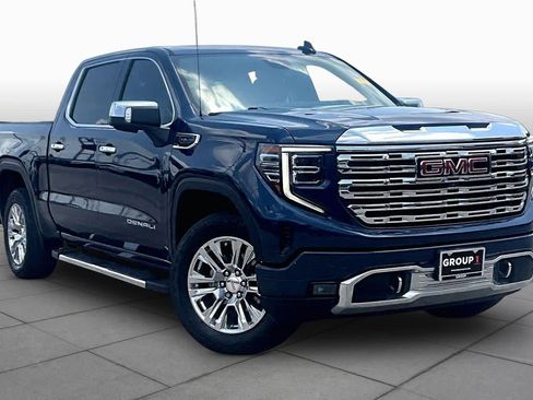 Used 2022 GMC Sierra 1500 Denali AWD/4WD image 3