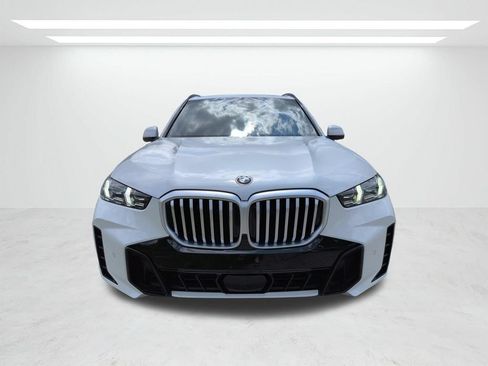 New 2026 BMW X5 xDrive40i w/ M Sport Package AWD/4WD image 9