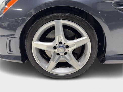Used 2015 Mercedes-Benz SLK 250 w/ Premium Package image 31