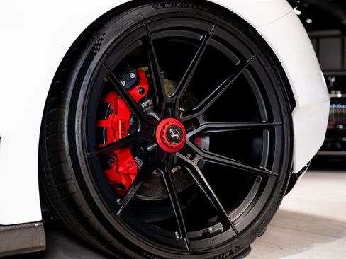 Used 2022 Ferrari F8 Tributo image 20