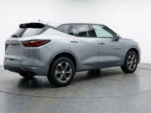 Used 2025 Chevrolet Blazer LT image 9