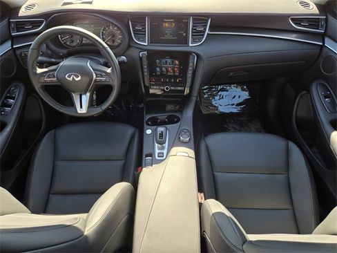 Used 2025 INFINITI QX50 Pure image 16