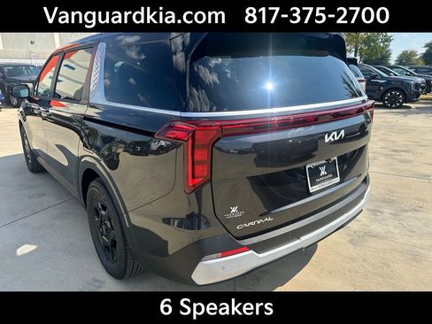 New 2026 Kia Carnival image 2