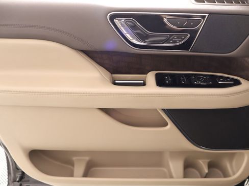 Used 2022 Lincoln Navigator Reserve image 17