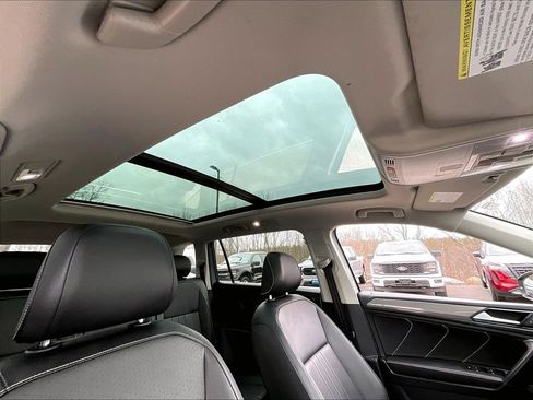 Used 2023 Volkswagen Tiguan SE image 21