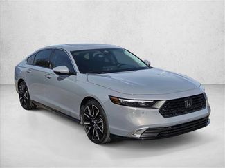 Used 2025 Honda Accord Touring video 3