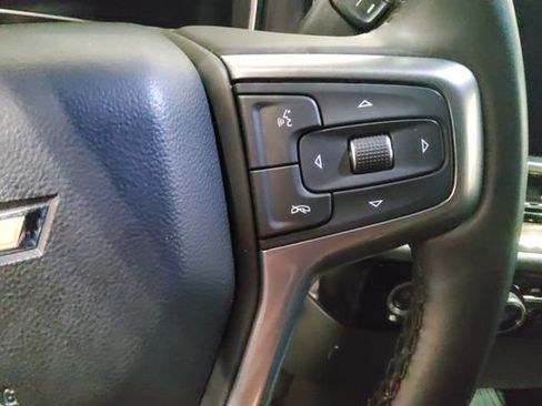 Used 2023 Chevrolet Silverado 1500 LT AWD/4WD image 29