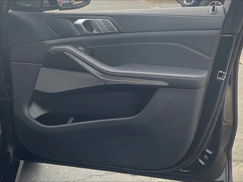 Used 2020 BMW X7 xDrive40i w/ Premium Package image 27