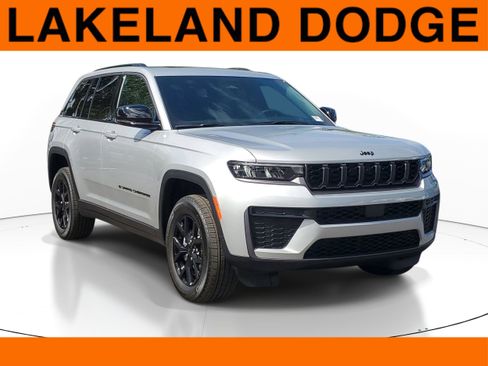 New 2026 Jeep Grand Cherokee Altitude RWD image 1