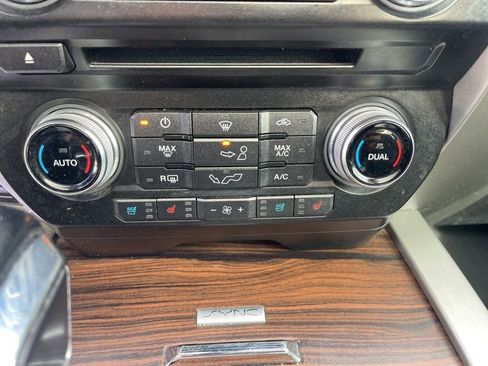 Used 2015 Ford F150 Lariat w/ Equipment Group 502A Luxury image 34