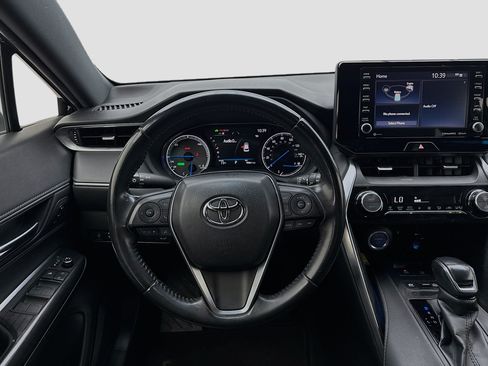 Used 2021 Toyota Venza XLE w/ Carpet Mat Package (TMS) AWD/4WD image 14