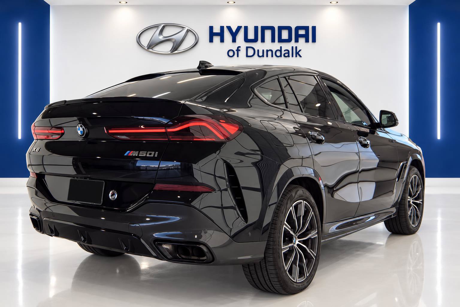 Used 2021 BMW X6 M50i w/ Executive Package AWD/4WD image 4