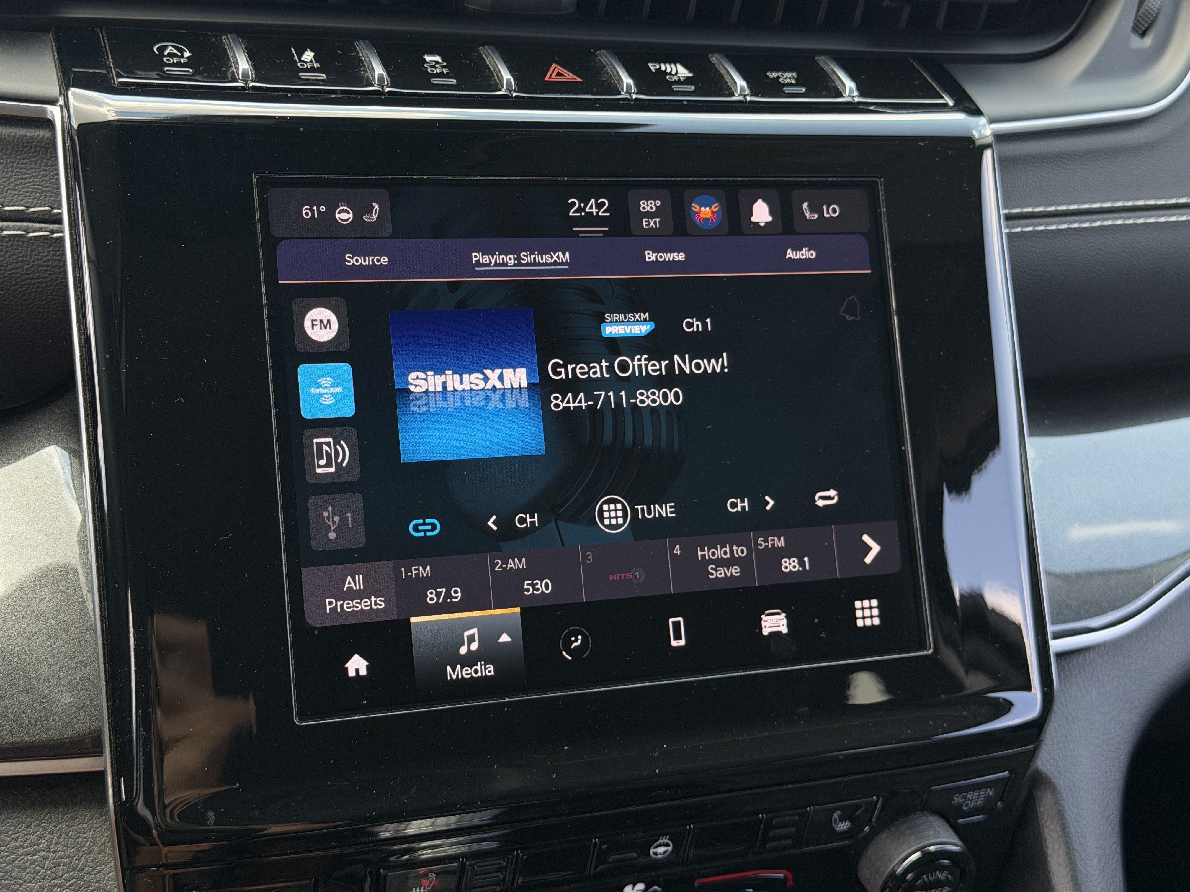 Used 2022 Jeep Grand Cherokee L Laredo w/ Luxury Tech Group I RWD image 24