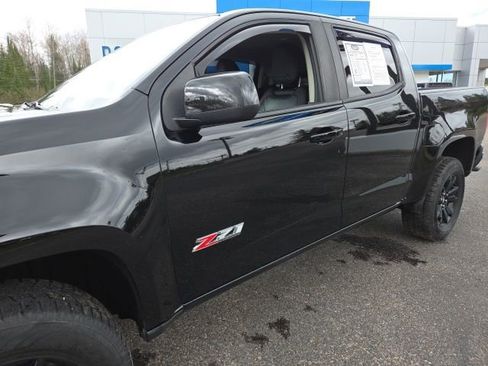 Used 2021 Chevrolet Colorado Z71 w/ Z71 Midnight Edition AWD/4WD image 35