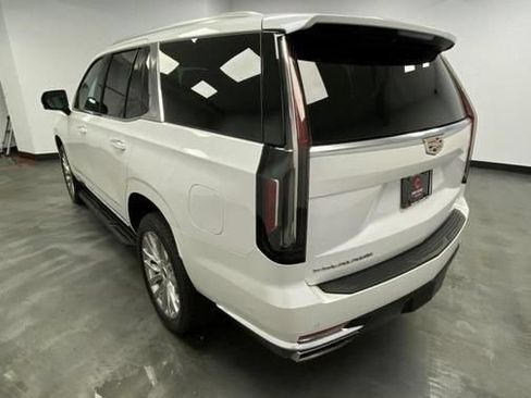 Used 2023 Cadillac Escalade Premium Luxury w/ LPO, Floor Liner Package AWD/4WD image 5