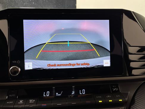 Certified 2025 Toyota Camry SE FWD image 21