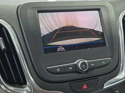 Used 2020 Chevrolet Equinox LS FWD image 35