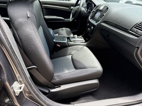 Used 2023 Chrysler 300 Touring w/ Sport Appearance Package RWD image 13