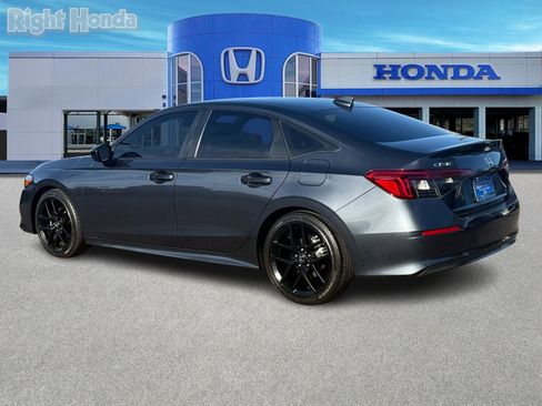 Used 2023 Honda Civic Sport image 4