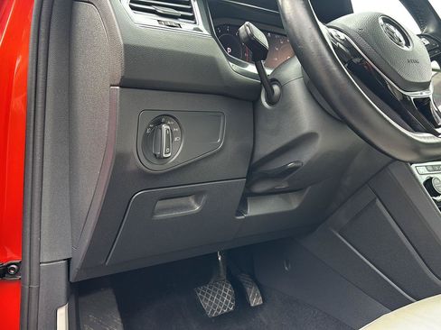 Used 2019 Volkswagen Tiguan S AWD/4WD image 32
