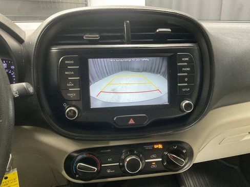 Used 2021 Kia Soul LX FWD image 23