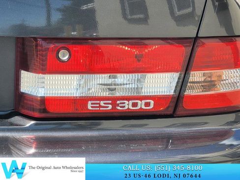 Used 2000 Lexus ES 330 FWD image 24