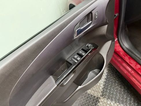 Used 2020 Chevrolet Sonic LT w/ Convenience Package image 21