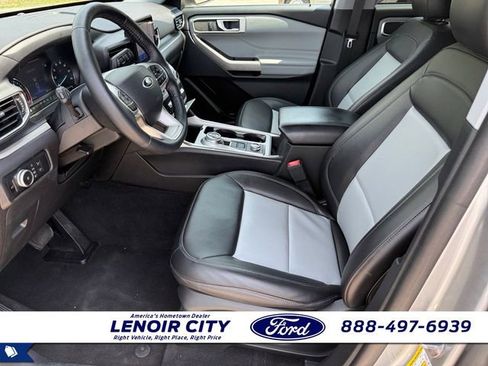 Used 2023 Ford Explorer XLT w/ Equipment Group 202A AWD/4WD image 10