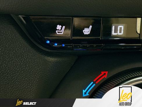 Used 2022 Chevrolet Blazer Premier w/ Enhanced Convenience Package AWD/4WD image 24
