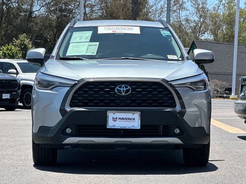 Used 2024 Toyota Corolla Cross XLE FWD image 7