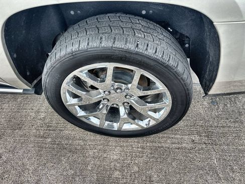 Used 2016 GMC Yukon XL Denali w/ Open Road Package RWD image 12