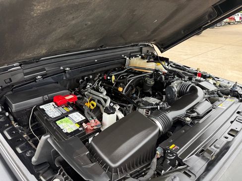 Used 2022 Jeep Wrangler Sport AWD/4WD image 34