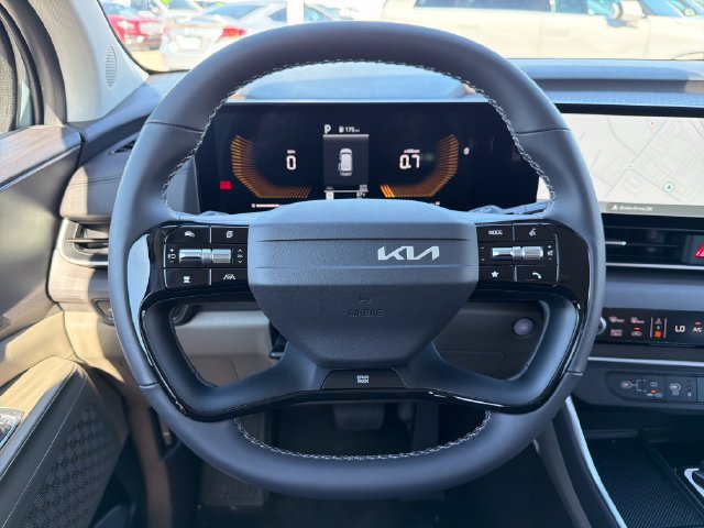 New 2027 Kia Carnival EX FWD image 10