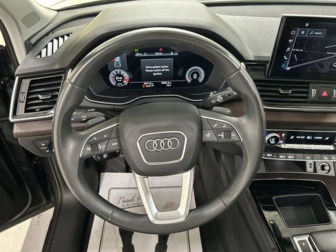 Used 2021 Audi Q5 2.0T Premium Plus w/ Premium Plus Package AWD/4WD image 4