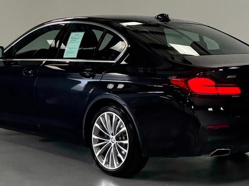 Used 2021 BMW 530i xDrive w/ Premium Package AWD/4WD image 4
