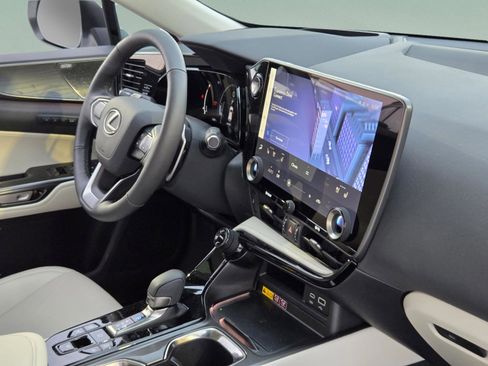 Used 2026 Lexus NX 350 AWD w/ Luxury Package image 12