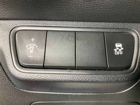 Used 2023 Kia Forte LXS image 21